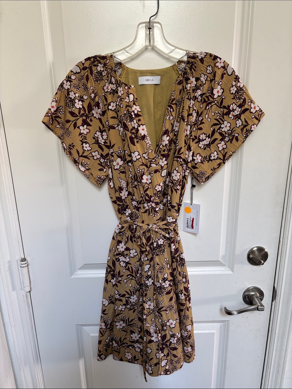 NEW Greylin Floral Flutter Sleeve Dress